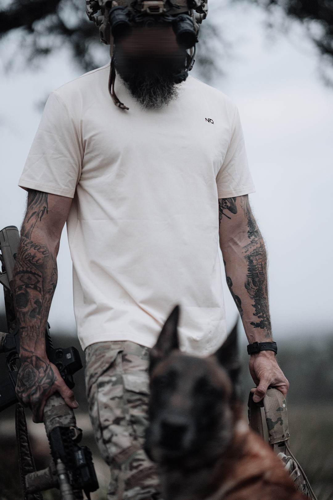 Performance Tee - PARA BELLUM Modern Desert Sand